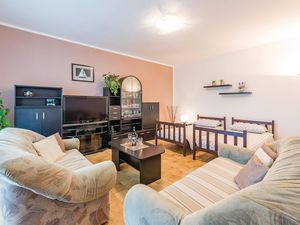 23709136-Ferienwohnung-4-Rabac-300x225-2