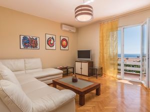 23728181-Ferienwohnung-6-Rabac-300x225-1