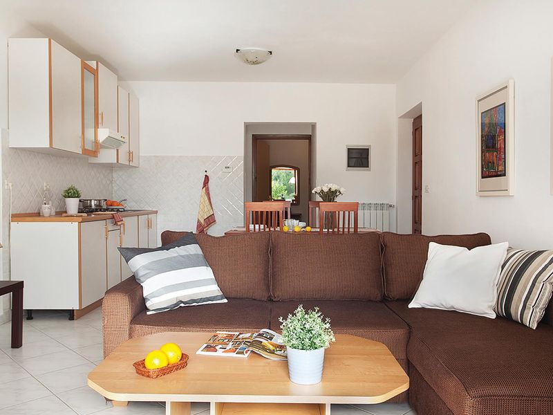 23739486-Ferienwohnung-4-Rabac-800x600-2