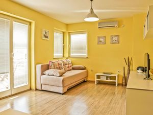 24001231-Ferienwohnung-4-Rabac-300x225-2