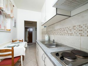 24002089-Ferienwohnung-2-Rabac-300x225-3