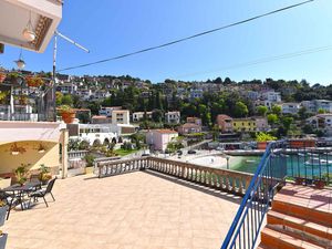 23957846-Ferienwohnung-4-Rabac-300x225-5