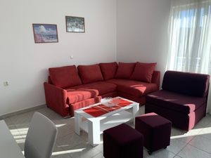 18323196-Ferienwohnung-2-Rabac-300x225-1