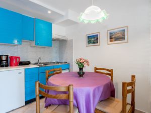 19109957-Ferienwohnung-4-Rabac-300x225-2