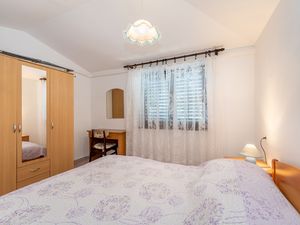 19109957-Ferienwohnung-4-Rabac-300x225-4