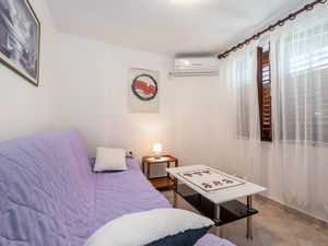 19109758-Ferienwohnung-4-Rabac-300x225-1