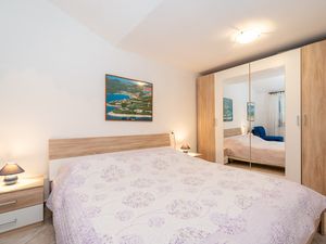 19109758-Ferienwohnung-4-Rabac-300x225-5