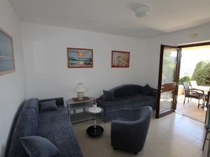 19126324-Ferienwohnung-3-Rabac-300x225-1