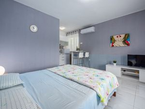 22093157-Ferienwohnung-2-Rabac-300x225-5