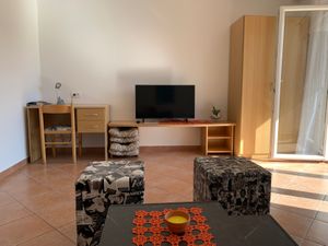 23335251-Ferienwohnung-4-Rabac-300x225-2