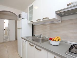 23989917-Ferienwohnung-5-Rabac-300x225-2