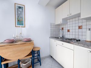 23759875-Ferienwohnung-2-Rabac-300x225-2