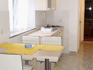 23929240-Ferienwohnung-3-Rabac-300x225-2