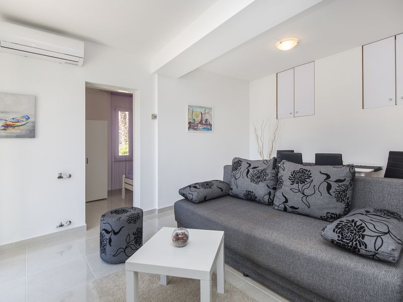 23929809-Ferienwohnung-4-Rabac-800x600-1