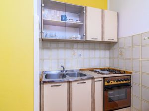 23933918-Ferienwohnung-4-Rabac-300x225-3