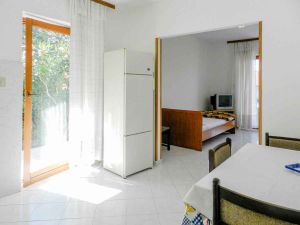 24031894-Ferienwohnung-4-Rabac-300x225-5