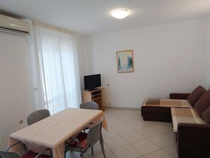 23178715-Ferienwohnung-5-Rabac-300x225-1