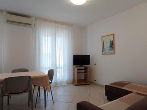 23178715-Ferienwohnung-5-Rabac-300x225-2