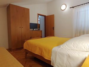 23179599-Ferienwohnung-3-Rabac-300x225-4