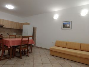 23180449-Ferienwohnung-5-Rabac-300x225-2