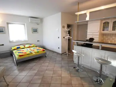Ferienwohnung für 2 Personen (36 m²) in Rabac 9/10