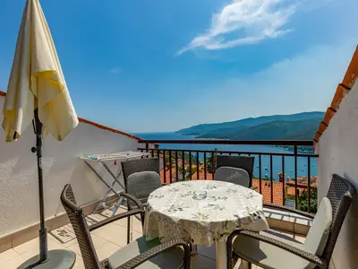 Ferienwohnung für 5 Personen (52 m²) in Rabac 1/10