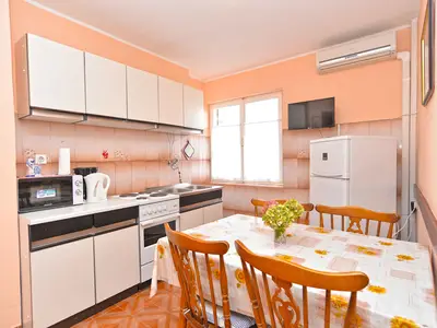 Ferienwohnung für 5 Personen (50 m²) in Rabac 6/10
