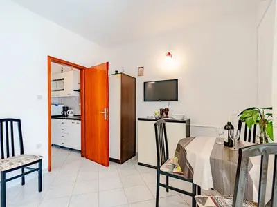 Ferienwohnung für 4 Personen in Račišće 8/10