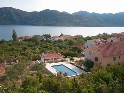 Ferienwohnung für 4 Personen in Račišće 1/10