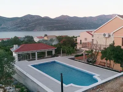 Ferienwohnung für 4 Personen in Račišće 2/10