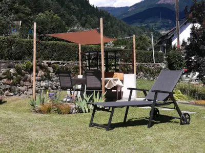 Sitzplatz mit Liegewiese