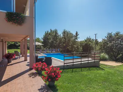 Ferienwohnung für 6 Personen (110 m²) in Radetići 3/10