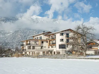 Zeit_Glueck_Winter_Urlaub_Tirol_Schnee