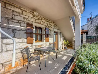 Ferienwohnung für 3 Personen (34 m²) in Zbandaj 3/10
