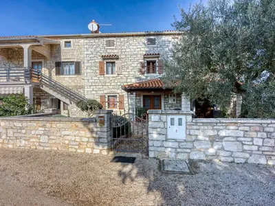 Ferienwohnung für 4 Personen (75 m²) in Zbandaj 3/10