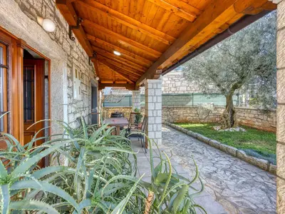 Ferienwohnung für 4 Personen (75 m²) in Zbandaj 5/10