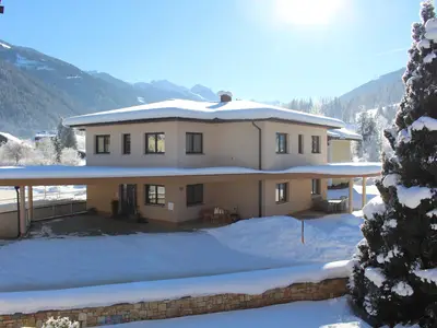 Hausfoto Winter