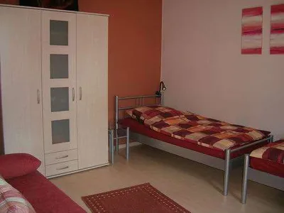 2. Schlafzimmer