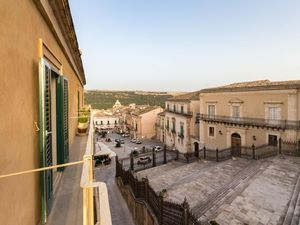 22945439-Ferienwohnung-4-Ragusa-300x225-4