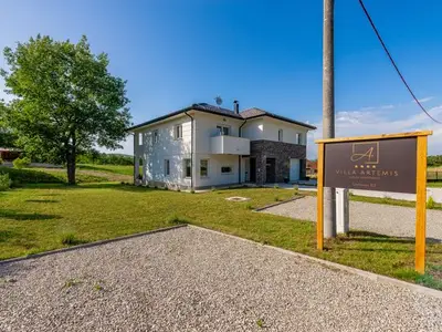 Ferienwohnung für 2 Personen in Rakovica 4/10