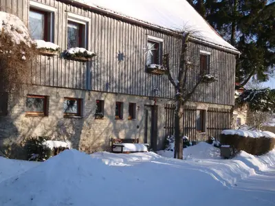Im Winter die Ruhe genießen und bei ausreichend Schnee Langlauf vom Haus aus möglich.