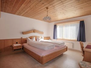 23841914-Ferienwohnung-4-Ramosch-300x225-3