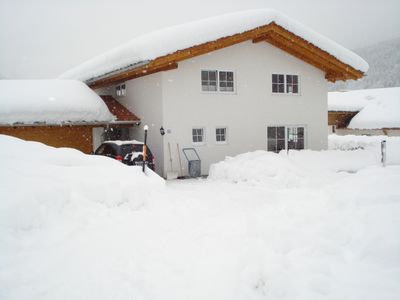 Hausansicht Watzmann-Appartement im Winter