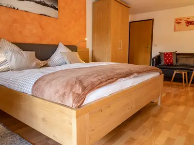 Ferienwohnung Reiteralpe Schlafzimmer Bild 2