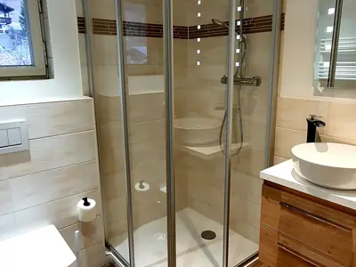 Fewo Bergblick / Badezimmer 2 mit Dusche u. WC