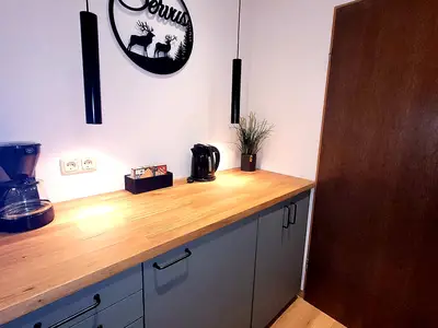 Fewo Almrausch/ Küche Aufbewahrung und Arbeitsfläche