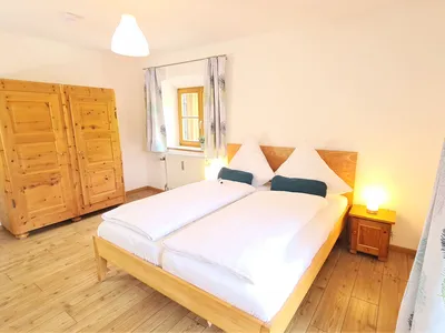 Schlafzimmer mit Doppelbett Fewo Rosi