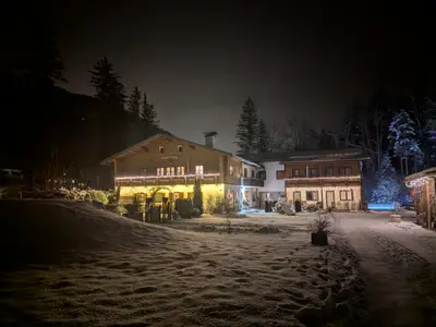 Gästehaus Waldrast / Winter Aussenansicht