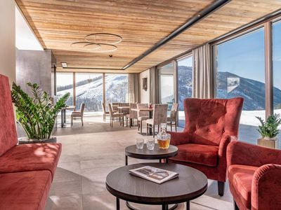 Lobby und Terrasse, mitten im Naturparadies