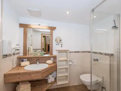 Edelweiß Badezimmer 1